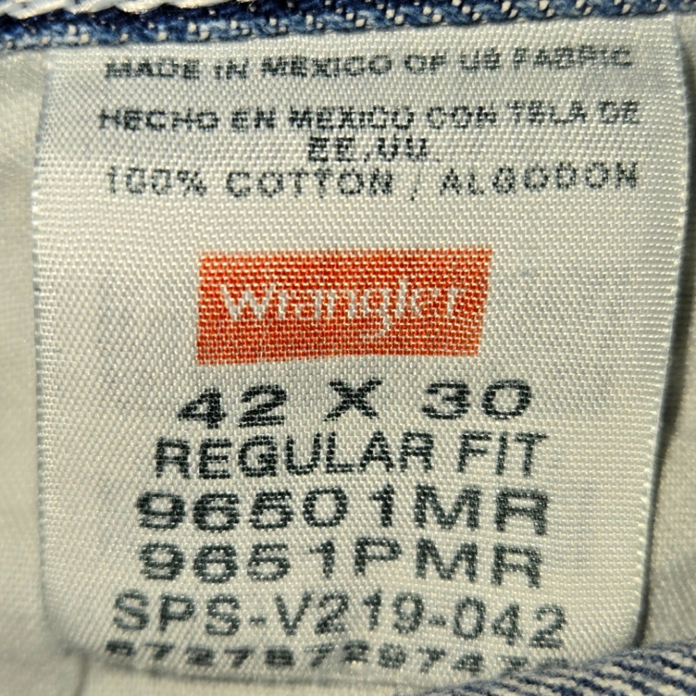 Distressed Vintage 42x30 Wrangler Jeans - Picture 5 of 6